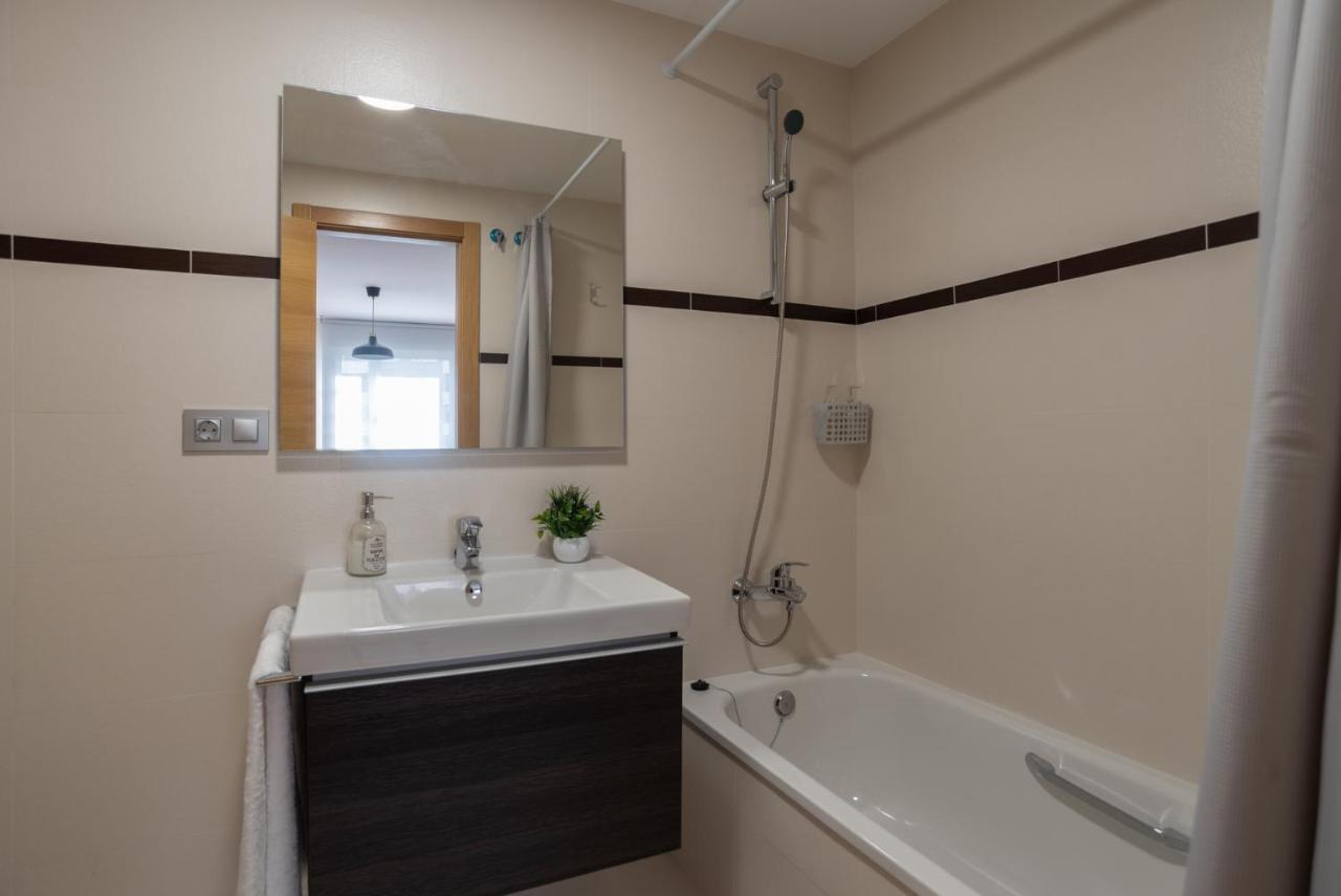 Apartamento Bulevar 2 Con Parking Gratuito กัสเตญองเดลาปลานา ภายนอก รูปภาพ